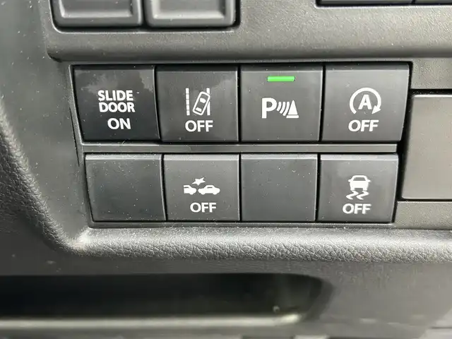 スズキ ソリオ バンディット HV MV 宮城県 2021(令3)年 4.7万km プレミアムシルバーメタリック/ブラック2トーンルーフ 全方位モニター付メモリーナビゲーション/・9インチディスプレイ/・地デジTV/・CD/DVD/・スマートフォン連携（AppleCarPlay/AndroidAuto）/・フロントカメラ/サイドカメラ/バックカメラ/・USBソケット/・ステアリングスイッチ/パワースライドドア（運転席側）/＝＝＝/ワンオーナー/セーフティサポート/・デュアルカメラブレーキサポート/・車線逸脱警報/・誤発進抑制機能/・後方誤発進抑制機能/・ふらつき警報/・先行車発進お知らせ機能/・全車速追従機能付アダプティブクルーズコントロール/・ハイビームアシスト/・標識認識機能/・後退時ブレーキサポート/・リアパーキングセンサー/ETC/両側パワースライドドア/運転席・助手席シートヒーター/純正エアロ/フルオートエアコン/ステアリングスイッチ/LEDヘッドランプ/15インチ純正AW/ドアバイザー/プッシュスタート＆スペアキー/純正フロアマット