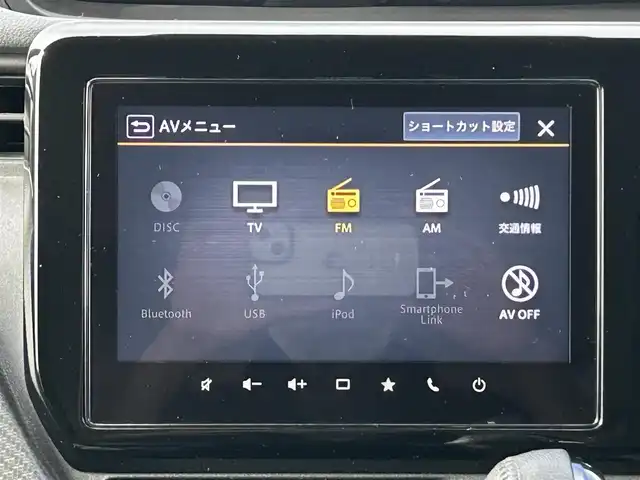 スズキ ソリオ バンディット HV MV 宮城県 2021(令3)年 4.7万km プレミアムシルバーメタリック/ブラック2トーンルーフ 全方位モニター付メモリーナビゲーション/・9インチディスプレイ/・地デジTV/・CD/DVD/・スマートフォン連携（AppleCarPlay/AndroidAuto）/・フロントカメラ/サイドカメラ/バックカメラ/・USBソケット/・ステアリングスイッチ/パワースライドドア（運転席側）/＝＝＝/ワンオーナー/セーフティサポート/・デュアルカメラブレーキサポート/・車線逸脱警報/・誤発進抑制機能/・後方誤発進抑制機能/・ふらつき警報/・先行車発進お知らせ機能/・全車速追従機能付アダプティブクルーズコントロール/・ハイビームアシスト/・標識認識機能/・後退時ブレーキサポート/・リアパーキングセンサー/ETC/両側パワースライドドア/運転席・助手席シートヒーター/純正エアロ/フルオートエアコン/ステアリングスイッチ/LEDヘッドランプ/15インチ純正AW/ドアバイザー/プッシュスタート＆スペアキー/純正フロアマット