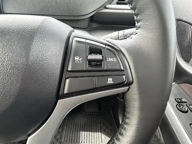 スズキ ソリオ バンディット HV MV 宮城県 2021(令3)年 4.7万km プレミアムシルバーメタリック/ブラック2トーンルーフ 全方位モニター付メモリーナビゲーション/・9インチディスプレイ/・地デジTV/・CD/DVD/・スマートフォン連携（AppleCarPlay/AndroidAuto）/・フロントカメラ/サイドカメラ/バックカメラ/・USBソケット/・ステアリングスイッチ/パワースライドドア（運転席側）/＝＝＝/ワンオーナー/セーフティサポート/・デュアルカメラブレーキサポート/・車線逸脱警報/・誤発進抑制機能/・後方誤発進抑制機能/・ふらつき警報/・先行車発進お知らせ機能/・全車速追従機能付アダプティブクルーズコントロール/・ハイビームアシスト/・標識認識機能/・後退時ブレーキサポート/・リアパーキングセンサー/ETC/両側パワースライドドア/運転席・助手席シートヒーター/純正エアロ/フルオートエアコン/ステアリングスイッチ/LEDヘッドランプ/15インチ純正AW/ドアバイザー/プッシュスタート＆スペアキー/純正フロアマット