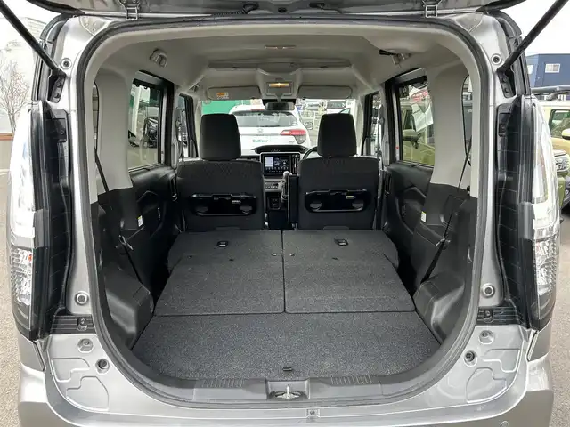 スズキ ソリオ バンディット HV MV 宮城県 2021(令3)年 4.7万km プレミアムシルバーメタリック/ブラック2トーンルーフ 全方位モニター付メモリーナビゲーション/・9インチディスプレイ/・地デジTV/・CD/DVD/・スマートフォン連携（AppleCarPlay/AndroidAuto）/・フロントカメラ/サイドカメラ/バックカメラ/・USBソケット/・ステアリングスイッチ/パワースライドドア（運転席側）/＝＝＝/ワンオーナー/セーフティサポート/・デュアルカメラブレーキサポート/・車線逸脱警報/・誤発進抑制機能/・後方誤発進抑制機能/・ふらつき警報/・先行車発進お知らせ機能/・全車速追従機能付アダプティブクルーズコントロール/・ハイビームアシスト/・標識認識機能/・後退時ブレーキサポート/・リアパーキングセンサー/ETC/両側パワースライドドア/運転席・助手席シートヒーター/純正エアロ/フルオートエアコン/ステアリングスイッチ/LEDヘッドランプ/15インチ純正AW/ドアバイザー/プッシュスタート＆スペアキー/純正フロアマット