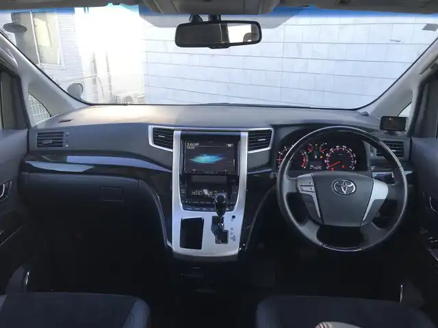 トヨタ ヴェルファイア 2．4Z ゴールデンアイズ 栃木県 2012(平24)年 14.4万km ブラック (株)IDOMが運営する【じしゃロン小山店】の自社ローン対象車両になります。こちらは現金ご利用時の価格です。/自社ローンご希望の方は別途その旨お申付け下さい。//社外フルセグナビ/（CD/DVD/AM/FMラジオ）/(Bluetooth)/スマートキー/プッシュスタート/バックカメラ/ＥＴＣ/両側パワースライドドア/パワーバックドア/クルーズコントロール/コーナーセンサー/オットマン/フリップダウンモニター/ステアリングリモコン/電動格納ドアミラー/パワーウインドウ/オートライト/自動防眩ミラー