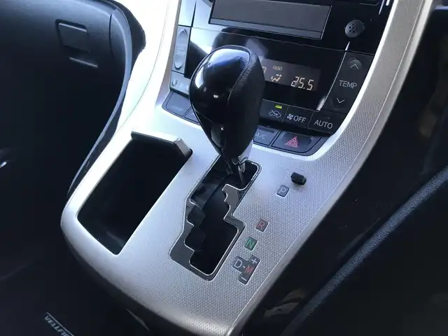 トヨタ ヴェルファイア 2．4Z ゴールデンアイズ 栃木県 2012(平24)年 14.4万km ブラック (株)IDOMが運営する【じしゃロン小山店】の自社ローン対象車両になります。こちらは現金ご利用時の価格です。/自社ローンご希望の方は別途その旨お申付け下さい。//社外フルセグナビ/（CD/DVD/AM/FMラジオ）/(Bluetooth)/スマートキー/プッシュスタート/バックカメラ/ＥＴＣ/両側パワースライドドア/パワーバックドア/クルーズコントロール/コーナーセンサー/オットマン/フリップダウンモニター/ステアリングリモコン/電動格納ドアミラー/パワーウインドウ/オートライト/自動防眩ミラー