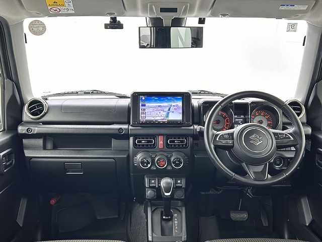 スズキ ジムニー XC 大阪府 2019(令1)年 3.3万km ジャングルグリーン 純正8型ナビ/【フルセグTV/Bluetooth/CD/DVD/SDサーバー】/バックカメラ/デュアルカメラブレーキサポート/クルーズコントロール/ヒルホールドコントロール/ヘッドライトウォッシャー/ヒーテッドミラー/ヒルホールドコントロール/ヒルディセントコントロール/車線逸脱抑制機能/車線逸脱警報機能/オートマチックハイビーム/LEDヘッドライト/オートライト/パートタイム4WD/ターボ/スマートキー/スペアキー1本/保証書/取扱説明書/点検記録簿