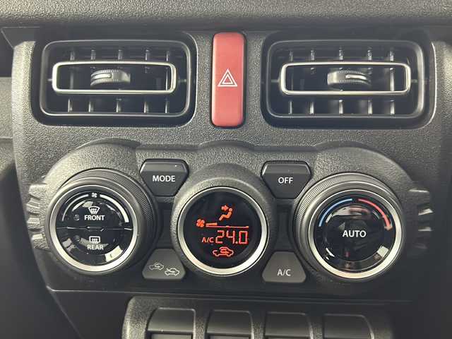 スズキ ジムニー XC 大阪府 2019(令1)年 3.3万km ジャングルグリーン 純正8型ナビ/【フルセグTV/Bluetooth/CD/DVD/SDサーバー】/バックカメラ/デュアルカメラブレーキサポート/クルーズコントロール/ヒルホールドコントロール/ヘッドライトウォッシャー/ヒーテッドミラー/ヒルホールドコントロール/ヒルディセントコントロール/車線逸脱抑制機能/車線逸脱警報機能/オートマチックハイビーム/LEDヘッドライト/オートライト/パートタイム4WD/ターボ/スマートキー/スペアキー1本/保証書/取扱説明書/点検記録簿