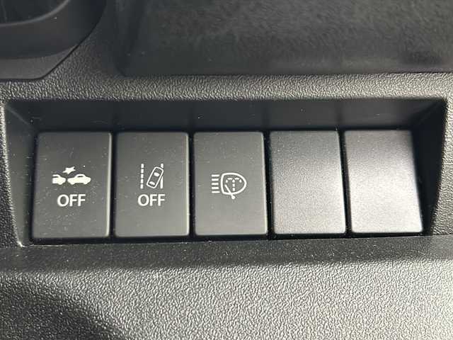 スズキ ジムニー XC 大阪府 2019(令1)年 3.3万km ジャングルグリーン 純正8型ナビ/【フルセグTV/Bluetooth/CD/DVD/SDサーバー】/バックカメラ/デュアルカメラブレーキサポート/クルーズコントロール/ヒルホールドコントロール/ヘッドライトウォッシャー/ヒーテッドミラー/ヒルホールドコントロール/ヒルディセントコントロール/車線逸脱抑制機能/車線逸脱警報機能/オートマチックハイビーム/LEDヘッドライト/オートライト/パートタイム4WD/ターボ/スマートキー/スペアキー1本/保証書/取扱説明書/点検記録簿