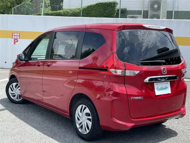 ホンダ フリード G ホンダセンシング 神奈川県 2018(平30)年 4.1万km プレミアムクリスタルレッドM ワンオーナー/6人乗り/ディーラーop メモリーナビ/　・CD/BT/バックカメラ/ビルトインETC/ドライブレコーダー/両側パワースライドドア/ホンダセンシング/ACC/LKAS/アイドリングストップ機能/横滑り防止装置/スマートキー/純正フロアマット/スペアキー×1