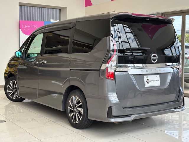日産 セレナ ハイウェイスター V 埼玉県 2020(令2)年 5.4万km ダークメタルグレー エマージェンシーブレーキ/純正10インチナビ/　　CD/DVD/フルセグ/USB/アラウンドビューモニター/バックカメラ/両側パワースライドドア/レーダークルーズコントロール/LEDヘッドライト/シートヒーター/純正16インチアルミホイール/ステアリングヒーター/プッシュスタート/アイドリングストップ/ビルトインETC