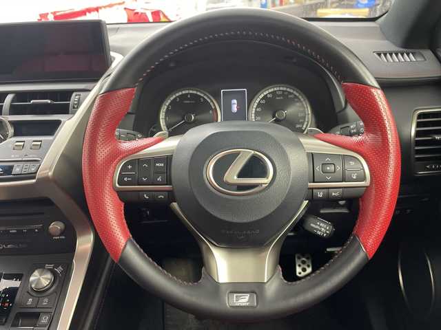 レクサス ＮＸ 300 Fスポーツ 道央・札幌 2018(平30)年 2.6万km ホワイトノーヴァガラスフレーク ・４WD/ARTISANエアロ/・CUSCO車高調/タワーバー/・パノラマムーンルーフ/・レクサスセーフティーシステム/・純正12.3インチディスプレイ/・DVD.CD.SD.Bluetooth/・フルセグ/バックカメラ /・レザーシート/パワーシート/・シートヒーター/ステアリングヒーター/・パワーバックドア /・LEDライト/オートハイビーム/・ドライブレコーダー/・ビルトインETC/・クリアランスソナー/・スマートキーx2+カードキー