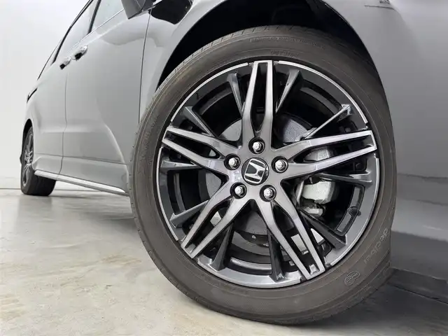 ホンダ オデッセイ ハイブリッド e:HEVアブソルート EX 福岡県 2022(令4)年 1.7万km プレミアムスパークルブラックパール 純正１０型ナビ　/全方位カメラ　/ＥＴＣ２．０　/前後ドラレコ　/アダプティブクルコン　/コーナーセンサー　/ホンダセンシング　/パーキングアシスト　/ＢＳＭ　/両電動スライドドア　/ハーフレザー　/シートヒーター　/ＬＥＤ