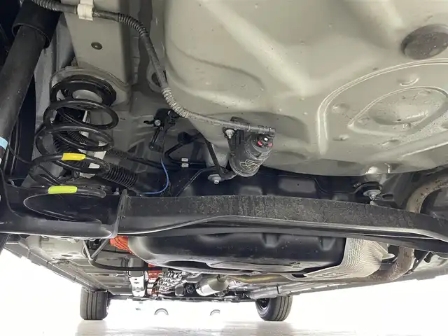 トヨタ アクア G 宮城県 2024(令6)年 0.4万km アーバンカーキ 純正ディスプレイオーディオナビ　/パノラミックビューモニター　/ＢＳＭ　/ＲＣＴＡ　/追従クルーズ　/クリアランスソナー　/ＬＥＤヘッドランプ　/トヨタセーフティセンス　/ＥＴＣ　/前後ドライブレコーダー　/１００Ｖ電源/オートライト/スマートキー/プッシュスタート/禁煙車