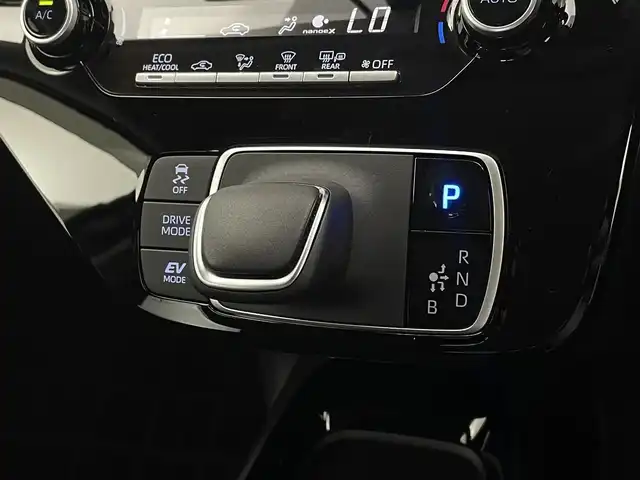 トヨタ アクア G 宮城県 2024(令6)年 0.4万km アーバンカーキ 純正ディスプレイオーディオナビ　/パノラミックビューモニター　/ＢＳＭ　/ＲＣＴＡ　/追従クルーズ　/クリアランスソナー　/ＬＥＤヘッドランプ　/トヨタセーフティセンス　/ＥＴＣ　/前後ドライブレコーダー　/１００Ｖ電源/オートライト/スマートキー/プッシュスタート/禁煙車
