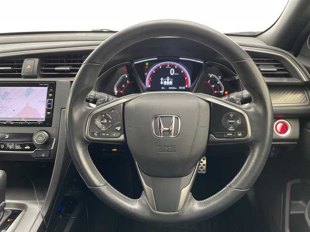 ホンダ シビック ハッチバック ホンダセンシング 愛知県 2019(平31)年 3万km 白 ・純正ナビ ＜TV・BT＞/・バックカメラ/・ドライブレコーダー/・クルコン/・ETC/・シートヒーター /・衝突被害軽減システム/・盗難防止装置/・レーンアシスト/・ABS/・オートハイビーム/・SRSエアバッグ（運転席/助手席/サイド/カーテン）/・LEDヘッドライト/・純正フルエアロパーツ/・ホンダセンシング