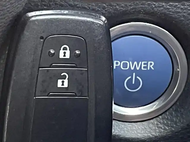 トヨタ カローラ スポーツ ハイブリッドG Z 兵庫県 2020(令2)年 4.9万km グレーメタリック メーカーOP9インチディスプレイオーディオ/レーダークルーズコントロール/バックカメラ/パーキングサポートブレーキ/トヨタセーフティセンス/前席シートヒーター/ビルトインETC/LEDヘッドライト/ヘッドライトレベライザ/純正フロアマット/純正アルミホイール/オートマチックハイビーム/オートホールド/電子パーキング/スイッチスタート/フルセグTV