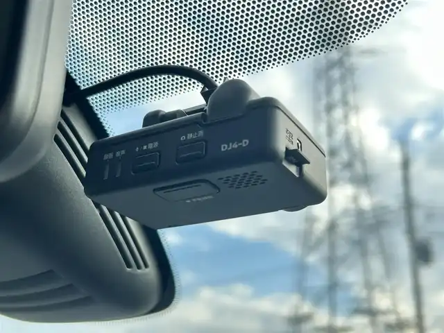 日産 セレナ ハイウェイスターVセレクションⅡ 群馬県 2019(平31)年 5.2万km ブリリアントホワイトパール ワンオーナー/純正9インチメモリナビ/（CD/DVD/SD/USB/Bluetooth）/フルセグテレビ/純正フリップダウンモニター/セーフティパックB/・プロパイロット/・車線逸脱防止支援システム/・インテリジェントアラウンドビューモニター/・インテリジェントルームミラー/・踏み間違い衝突防止アシスト/・インテリジェントパーキングアシスト/・標識検知機能/・フロント＿バックソナー/・電動パーキングブレーキ/・オートブレーキホールド/・ヒーター付ドアミラー/・SRSエアバック（カーテン/サイド）/インテリジェントエマージェンシーブレーキ/両側ハンズフリーパワースライドドア/ハイビームアシスト/ステアリングリモコン/プッシュスタート/ドライブレコーダー/ETC/LEDヘッドランプ/純正16インチアルミホイール/2列目超ロングスライド/横スライドシート/スライド機構付スマートアップ3列目シート/パーソナルテーブル（2列目/3列目）/USB電源ソケット（2列目/3列目）/黒革調シートカバー/保証書/取扱説明書/スペアキー