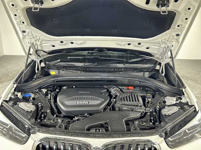 ＢＭＷ Ｘ１ xDrive 18d Mスポーツ 沖縄県 2021(令3)年 3.7万km アルピンホワイトⅢ 禁煙車　/純正ナビ　/（Ｂｌｕｅｔｏｏｔｈ　ＦＭ　ＡＭ　ＵＳＢ）　/バックカメラ/メモリー機能付きパワーシート　/オットマン（N席）　/アダプティブクルーズコントロール　/前後コーナーセンサー　/ＥＴＣ　/パドルシフト/電動パーキングブレーキ/USBポート/LEDヘッドライト/純正アルミホイール/衝突被害軽減ブレーキ/車線逸脱警報機能