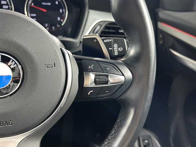 ＢＭＷ Ｘ１ xDrive 18d Mスポーツ 沖縄県 2021(令3)年 3.7万km アルピンホワイトⅢ 禁煙車　/純正ナビ　/（Ｂｌｕｅｔｏｏｔｈ　ＦＭ　ＡＭ　ＵＳＢ）　/バックカメラ/メモリー機能付きパワーシート　/オットマン（N席）　/アダプティブクルーズコントロール　/前後コーナーセンサー　/ＥＴＣ　/パドルシフト/電動パーキングブレーキ/USBポート/LEDヘッドライト/純正アルミホイール/衝突被害軽減ブレーキ/車線逸脱警報機能