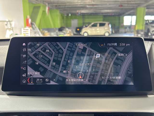 ＢＭＷ Ｘ１ xDrive 18d Mスポーツ 沖縄県 2021(令3)年 3.7万km アルピンホワイトⅢ 禁煙車　/純正ナビ　/（Ｂｌｕｅｔｏｏｔｈ　ＦＭ　ＡＭ　ＵＳＢ）　/バックカメラ/メモリー機能付きパワーシート　/オットマン（N席）　/アダプティブクルーズコントロール　/前後コーナーセンサー　/ＥＴＣ　/パドルシフト/電動パーキングブレーキ/USBポート/LEDヘッドライト/純正アルミホイール/衝突被害軽減ブレーキ/車線逸脱警報機能