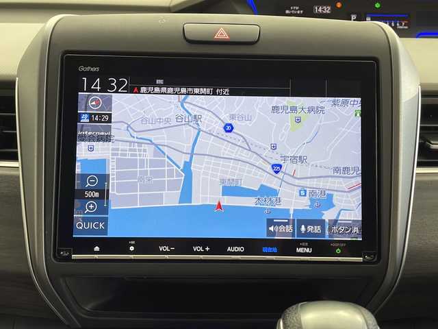 ホンダ フリード G ホンダセンシング 鹿児島県 2018(平30)年 7.2万km プレミアムスパークルブラックパール ホンダセンシング/●衝突軽減ブレーキ〈CMBS〉/●誤発進抑制機能/●ACC〈アダプティブ・クルーズ・コントロール〉/●LKAS〈車線維持支援システム〉/●歩行者事故低減ステアリング/●路外逸脱抑制機能/●先行車発進お知らせ機能/●標識認識機能/純正８型ナビ/（Bluetooth/フルセグ/CD/DVD）/前方ドライブレコーダー　/ビルドインＥＴＣ　/バックカメラ　/ドアバイザー　/両側パワースライドドア　/発光スカッフプレート　/センターテーブル/コンフォートビューパッケージ/イモビライザー