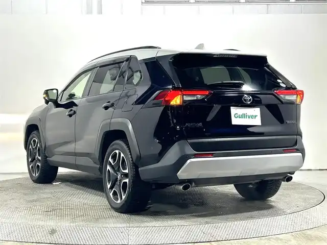 トヨタ ＲＡＶ４ アドベンチャー 大阪府 2019(令1)年 3.4万km アッシュグレーメタリック/アティチュードブラックマイカ 2トーン 純正9incナビ(フルセグ/DVD再生/Bluetooth) バックカメラ ETC 黒革シート パワーシート 電動リアゲート 衝突軽減 レーダーC クリアランスソナー BSM ルーフレール ４WD