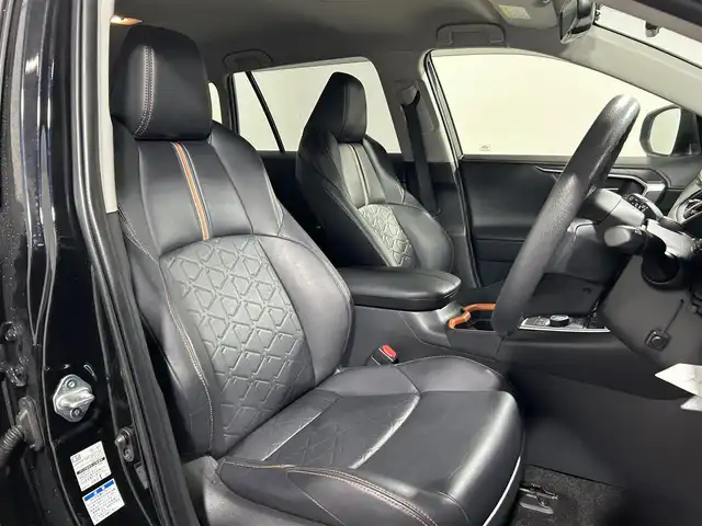 トヨタ ＲＡＶ４ アドベンチャー 大阪府 2019(令1)年 3.4万km アッシュグレーメタリック/アティチュードブラックマイカ 2トーン 純正9incナビ(フルセグ/DVD再生/Bluetooth) バックカメラ ETC 黒革シート パワーシート 電動リアゲート 衝突軽減 レーダーC クリアランスソナー BSM ルーフレール ４WD