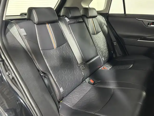 トヨタ ＲＡＶ４ アドベンチャー 大阪府 2019(令1)年 3.4万km アッシュグレーメタリック/アティチュードブラックマイカ 2トーン 純正9incナビ(フルセグ/DVD再生/Bluetooth) バックカメラ ETC 黒革シート パワーシート 電動リアゲート 衝突軽減 レーダーC クリアランスソナー BSM ルーフレール ４WD