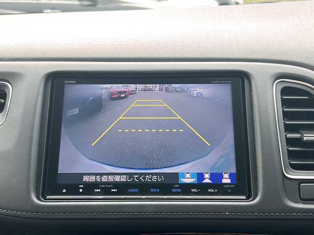 ホンダ ヴェゼル ハイブリッド 山形県 2017(平29)年 4.6万km ホワイトオーキッドパール 4wd/寒冷地仕様/純正ナビ/（AM/FM/フルセグ/BT/CD）/パドルシフト/ワイパーデアイザー/三眼ヘッドライト/レーンキープアシスト/電動格納ミラー/フォグランプ/バックカメラ/スペアキー×１/レーダークルーズコントロール/オートLEDヘッドライト/純正フロアマット/純正ドライブレコーダー/前席シートヒーター/スマートキー/ドアバイザー