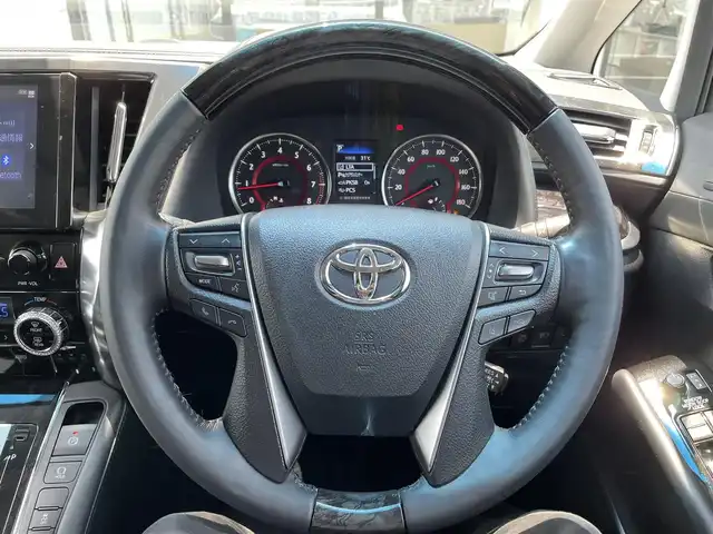 トヨタ アルファード S Cパッケージ 福井県 2020(令2)年 4.6万km ホワイトパールクリスタルシャイン 純正９インチナビ/(TV/CD/DVD/Bluetooth/AM/FM)/フリップダウンモニター/サンルーフ/バックカメラ/衝突被害軽減システム/車線逸脱警報/クルーズコントロール/レザーシート/両側パワースライドドア/横滑り防止装置/ETC/ドライブレコーダー/LEDヘッドライト/フォグランプ/オートライト/ウィンカーミラー/電動格納ミラー/純正18インチAW/シートヒーター/エアシート/シートリフター/ステアリングヒーター/プッシュスタート/スマートキー/フロアマット/ドアバイザー/スペアキー/取扱説明書/保証書
