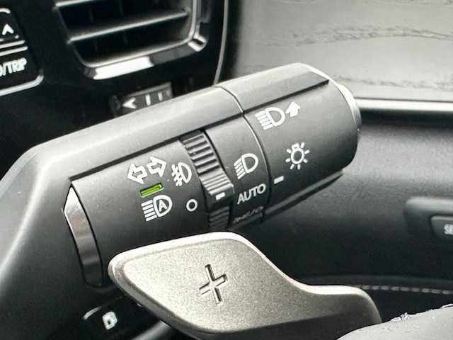 レクサス ＮＸ 350h バージョンL 茨城県 2023(令5)年 1.6万km パール 純正ＳＤナビ/（BT/AM/FM/CD/フルセグTV）　/クルーズコントロール　/ＥＴＣ２．０　/バックカメラ　/アラウンドビューモニター　/ブラインドスポットモニター　/電動リアゲート　/D席N席シートヒーター　/D席N席エアシート　/ステアリングヒーター/ドライブレコーダー前後/コーナーセンサー前後/パーキングアシスト/純正アルミホイール/純正フロアマット/置くだけ充電/スペアキー