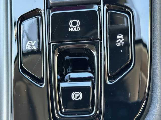 レクサス ＮＸ 350h バージョンL 茨城県 2023(令5)年 1.6万km パール 純正ＳＤナビ/（BT/AM/FM/CD/フルセグTV）　/クルーズコントロール　/ＥＴＣ２．０　/バックカメラ　/アラウンドビューモニター　/ブラインドスポットモニター　/電動リアゲート　/D席N席シートヒーター　/D席N席エアシート　/ステアリングヒーター/ドライブレコーダー前後/コーナーセンサー前後/パーキングアシスト/純正アルミホイール/純正フロアマット/置くだけ充電/スペアキー