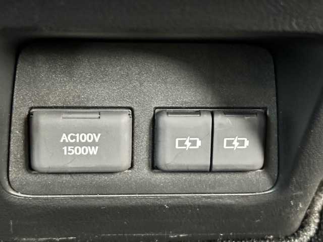 レクサス ＮＸ 350h バージョンL 茨城県 2023(令5)年 1.6万km パール 純正ＳＤナビ/（BT/AM/FM/CD/フルセグTV）　/クルーズコントロール　/ＥＴＣ２．０　/バックカメラ　/アラウンドビューモニター　/ブラインドスポットモニター　/電動リアゲート　/D席N席シートヒーター　/D席N席エアシート　/ステアリングヒーター/ドライブレコーダー前後/コーナーセンサー前後/パーキングアシスト/純正アルミホイール/純正フロアマット/置くだけ充電/スペアキー