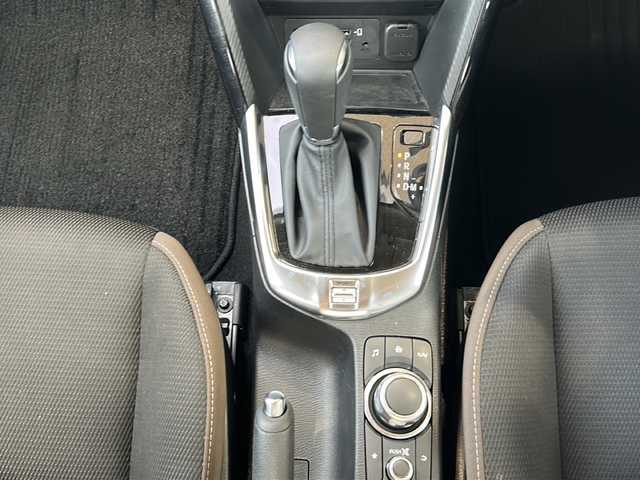 マツダ マツダ２ 15S プロアクティブ Sパッケージ 静岡県 2020(令2)年 3.2万km スノーフレイクホワイトパールマイカ 純正ナビ/FM/AM/Bluetooth/USB/CD/DVD/AUX/フルセグ/主要装備/・レーダークルーズコントロール　/・ＢＳＭ　/・全方位カメラ　/・ヘッドアップディスプレイ　/・ＥＴＣ　/・ドライブレコーダー　/・レーンキープ　/・コーナーセンサー/・シートヒーター　/・アイドリングストップ　/・純正ナビ　/・ステアリングリモコン/・プッシュスタート/・スマートキー/・純正フロアマット/・純正ホイールキャップ/・オートライト/・衝突軽減システム