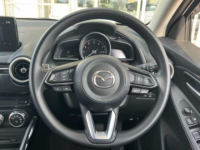 マツダ マツダ２ 15S プロアクティブ Sパッケージ 静岡県 2020(令2)年 3.2万km スノーフレイクホワイトパールマイカ 純正ナビ/FM/AM/Bluetooth/USB/CD/DVD/AUX/フルセグ/主要装備/・レーダークルーズコントロール　/・ＢＳＭ　/・全方位カメラ　/・ヘッドアップディスプレイ　/・ＥＴＣ　/・ドライブレコーダー　/・レーンキープ　/・コーナーセンサー/・シートヒーター　/・アイドリングストップ　/・純正ナビ　/・ステアリングリモコン/・プッシュスタート/・スマートキー/・純正フロアマット/・純正ホイールキャップ/・オートライト/・衝突軽減システム