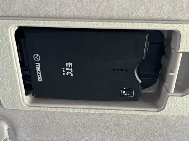 マツダ マツダ２ 15S プロアクティブ Sパッケージ 静岡県 2020(令2)年 3.2万km スノーフレイクホワイトパールマイカ 純正ナビ/FM/AM/Bluetooth/USB/CD/DVD/AUX/フルセグ/主要装備/・レーダークルーズコントロール　/・ＢＳＭ　/・全方位カメラ　/・ヘッドアップディスプレイ　/・ＥＴＣ　/・ドライブレコーダー　/・レーンキープ　/・コーナーセンサー/・シートヒーター　/・アイドリングストップ　/・純正ナビ　/・ステアリングリモコン/・プッシュスタート/・スマートキー/・純正フロアマット/・純正ホイールキャップ/・オートライト/・衝突軽減システム