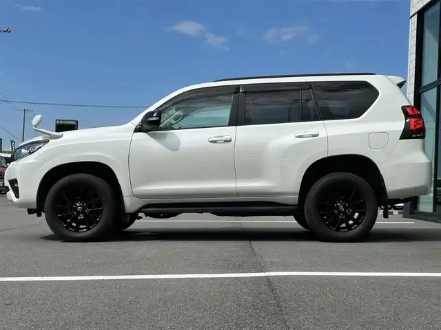トヨタ ランドクルーザー プラド TX Lパッケージ ブラックED 愛媛県 2021(令3)年 3.7万km ホワイトパールクリスタルシャイン サンルーフ/アルパイン9インチメモリナビ（X9NX）/CD/DVD/BT/MSV/iPod/DTV/HDMI/ビルトインETC/バックカメラ/前後ドライブレコーダー(DVR-C320R)/レザーシート/D＋N席シートヒーター/D＋N席シートベンチレーション/D＋N席パワーシート/ルーフレール/LEDヘッドライト/オートライト/オートマチックハイビーム/フォグランプ/トヨタセーフティセンス/前後クリアランスソナー/プリクラッシュセーフティ/レーンディパーチャーアラート/アダクティブクルーズコントロール/ヒルディセントコントロール/センターデフロック/スマートキー/プッシュスタート