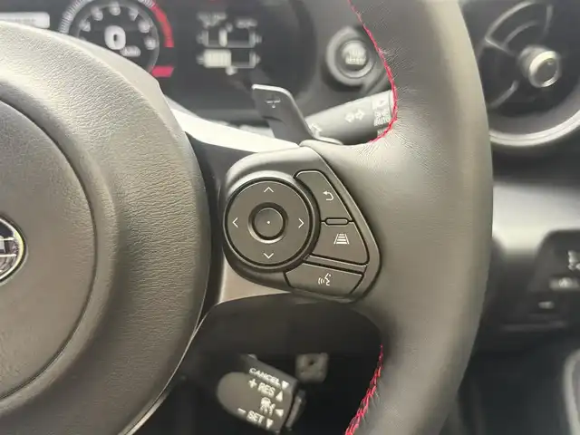 スバル ＢＲＺ STIスポーツ 愛知県 2025(令7)年 0.4万km クリスタルホワイトP /D型//ワンオーナー/禁煙車//bremboゴールドキャリパー//STIフロントアンダースポイラー//STIスカートリップ//リヤアンダーディフューザー//トランクスポイラー//純正９インチサイバーナビ//フルセグ/SD/BT/CD/DVD/MSV/USB//純正リヤビューカメラ//ETC2.0//ドライブレコーダー//ウルトラスエード×本革シート//シートヒーター//BOXERメーター//ダックテールトランクリッド//アクティブサウンドコントロール//Vタワーバー//トルセンLSD//ミシュランパイロットスポーツ4/純正18インチAW//TRC/VSC//TRACKモード//SPORT/SNOWモード//パドルシフト/MTモード付きAT//アイサイト//PCS/ACC/LDW//後退時ブレーキアシスト//AT誤発進抑制制御/AT誤後進抑制制御//SRVD//ふらつき警報/先行車発進お知らせ機能//クリアランスソナー//フルLEDオートヘッドライト//ハイビームアシスト/SRH//デイタイムランニングライト//STIプッシュエンジンスイッチ/スペアスマートキー//革巻きステアリング/ステアリングリモコン//チルト＆テレスコピックステアリング//スポーツアルミペダル//フロアカーペットSTI//D記録簿R６//保証書/取扱説明書/ナビ取扱説明書