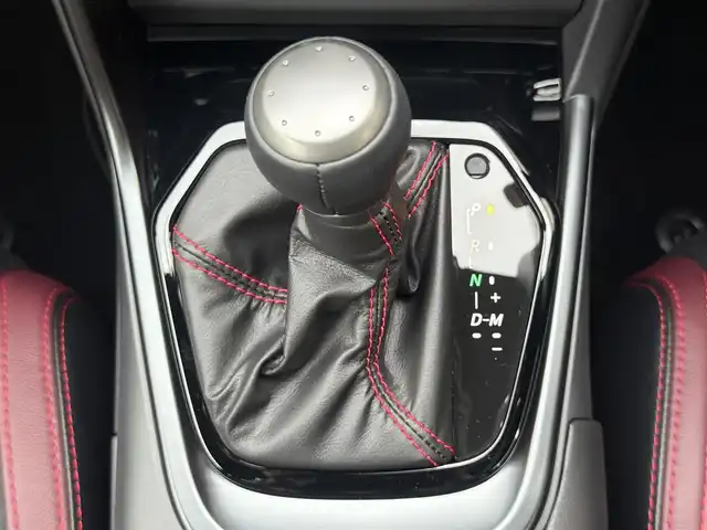 スバル ＢＲＺ STIスポーツ 愛知県 2025(令7)年 0.4万km クリスタルホワイトP /D型//ワンオーナー/禁煙車//bremboゴールドキャリパー//STIフロントアンダースポイラー//STIスカートリップ//リヤアンダーディフューザー//トランクスポイラー//純正９インチサイバーナビ//フルセグ/SD/BT/CD/DVD/MSV/USB//純正リヤビューカメラ//ETC2.0//ドライブレコーダー//ウルトラスエード×本革シート//シートヒーター//BOXERメーター//ダックテールトランクリッド//アクティブサウンドコントロール//Vタワーバー//トルセンLSD//ミシュランパイロットスポーツ4/純正18インチAW//TRC/VSC//TRACKモード//SPORT/SNOWモード//パドルシフト/MTモード付きAT//アイサイト//PCS/ACC/LDW//後退時ブレーキアシスト//AT誤発進抑制制御/AT誤後進抑制制御//SRVD//ふらつき警報/先行車発進お知らせ機能//クリアランスソナー//フルLEDオートヘッドライト//ハイビームアシスト/SRH//デイタイムランニングライト//STIプッシュエンジンスイッチ/スペアスマートキー//革巻きステアリング/ステアリングリモコン//チルト＆テレスコピックステアリング//スポーツアルミペダル//フロアカーペットSTI//D記録簿R６//保証書/取扱説明書/ナビ取扱説明書