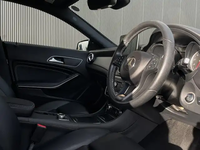 メルセデス・ベンツ ＣＬＡ２２０ Sブレイク 4MATIC 長野県 2017(平29)年 6.8万km 黒 CarPlay対応 /レーダーセーフティパッケージ /黒革シート /シートヒーター (D席/N席)/純正HDDナビ （FM/AM/CD/DVD/BT）/バックカメラ /フルセグTV /PWバックドア /キーレスゴー /LEDヘッドライト /パークトロニック /ETC /ドラレコ /GPSレーダー /ダイナミックセレクト/ACC