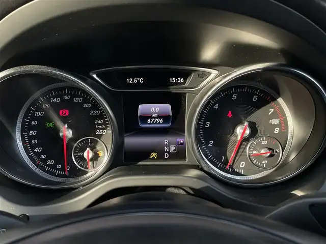 メルセデス・ベンツ ＣＬＡ２２０ Sブレイク 4MATIC 長野県 2017(平29)年 6.8万km 黒 CarPlay対応 /レーダーセーフティパッケージ /黒革シート /シートヒーター (D席/N席)/純正HDDナビ （FM/AM/CD/DVD/BT）/バックカメラ /フルセグTV /PWバックドア /キーレスゴー /LEDヘッドライト /パークトロニック /ETC /ドラレコ /GPSレーダー /ダイナミックセレクト/ACC
