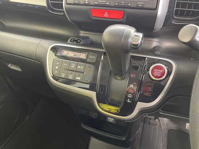 ホンダ Ｎ ＢＯＸ カスタム SSパッケージ 愛知県 2015(平27)年 5.1万km 黒 純正ナビ（VXM-155VSi）/・Ｂｌｕｅｔｏｏｔｈ/・ワンセグ/・ＤＶＤ/ＣＤ/両側パワースライドドア/バックカメラ/ＥＴＣ/衝突軽減/フォグランプ/アイドリングストップ/スマートキー/スペアキー