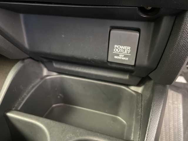 ホンダ フィット ハイブリット Fパッケージ 富山県 2017(平29)年 7.9万km タフホワイトⅡ 社外ナビ（CN-B200D）/（AM/FM/CD/AUX)/バックカメラ/前後ドライブレコーダー/横滑り防止装置/前後コーナーセンサー/ウィンカーミラー/ドアバイザー/プッシュスタート/スマートキー/スペアキーあり/社外フロアマット/アイドリングストップ/ETC/ABS/取扱説明書/保証書