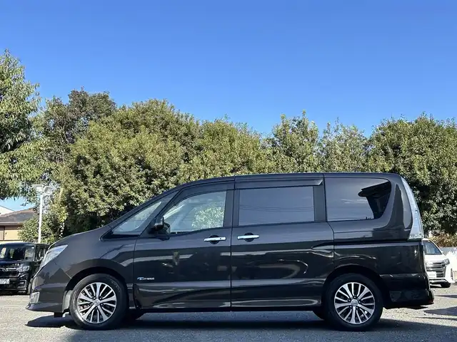 日産 セレナ HWS S HV Vセレ +Sefty 東京都 2015(平27)年 10.1万km タイガーアイブラウン 純正SDナビ/・Bluetoothオーディオ/USBオーディオ/・フルセグTV/DVD/後席用エンターテイメントシステム/アラウンドビューモニター/両側パワースライドドア/純正16インチアルミホイール/取扱説明書/保証書