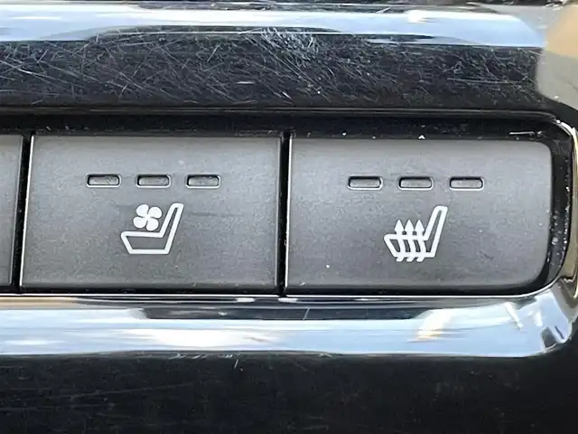 マツダ ＣＸ－８ 25T エクスクルーシブモード 岡山県 2020(令2)年 6.2万km マシーングレープレミアムM 登録時走行距離：63294km/禁煙車/サンルーフ/ヘッドアップディスプレイ/BOSEプレミアムサウンドシステム/純正メモリナビ/　(CD/DVD/フルセグTV/Bluetooth)/全方位/フロント/両サイド/バックカメラ/クルーズコントロール(追従走行あり)/衝突被害軽減システム/車線逸脱警報（レーンキープアシスト）/コーナーセンサー/ドライブレコーダー/ビルトインETC/レザーシート/シートヒーター（D・N席/2ndシート）/エアシート（D・N席/2ndシート）/パワーシート（D・N席/2ndシート）/パワーバックドア/ステアリングヒーター/革巻きステアリング/ステアリングスイッチ/パドルシフト/MTモード付きAT/純正LEDヘッドライト/オートライト/プッシュスタート/スマートキー/スペアキー×1/アイドリングストップ/純正アルミホイール 17インチ/ロールサンシェード/ルーフレール/ウインカーミラー/電動格納ミラー/オートリトラミラー/純正フロアマット/横滑防止装置/盗難防止装置/取扱説明書/ナビ取扱説明書/新車時整備手帳（保証書）