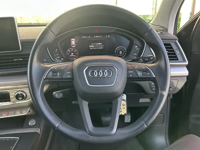 アウディ Ｑ５ 40TDIクワトロ 和歌山県 2019(令1)年 4.4万km ガンＭ 純正ナビ/フルセグTV/全方位モニター/衝突軽減ブレーキ/レーダークルーズコントロール/コーナーセンサー/純正アルミホイール/純正フロアマット/パワーバックドア/パワーシート/ポジションメモリー/シートヒーター/LEDヘッドライト/オートライト