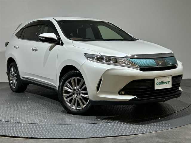 トヨタ ハリアー プレミアム 愛媛県 2017(平29)年 6.8万km ホワイトパールクリスタルシャイン 純正9型SDナビ（Bluetooth フルセグTV　CD ）電動リアゲード　バックカメラ 衝突軽減 クルーズコントロール  ＥＴＣ 純正18インチアルミホイール パワーシート ハーフレザー サンルーフ