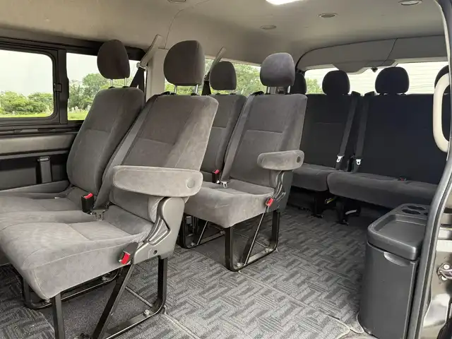 トヨタ ハイエース GL ロング 兵庫県 2020(令2)年 3.6万km 黒 ワンオーナー/全方位モニター/純正ナビ/フルセグTV/純正後席モニター/デジタルインナーミラー/パワースライドドア/プリクラッシュセーフティ/オートマチックハイビーム/純正15インチAW/LEDヘッドライト/プッシュスタート＆スマートキー