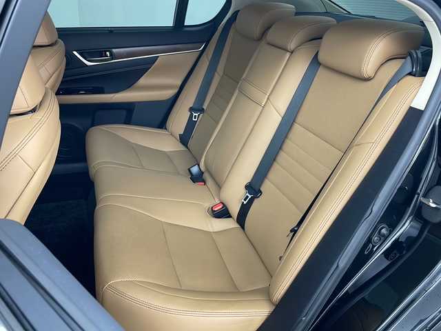レクサス ＧＳ 350 Iパッケージ 道央・札幌 2017(平29)年 2.3万km グラファイトブラックガラスフレーク ・４WD/・純正ナビ(CD&DVD&DSD&BT&USB&フルセグ)/・寒冷地仕様/・衝突軽減ブレーキ/・レーンキープアシスト/・レーダークルーズコントロール/・ブラインドスポットモニター/・ステアリングヒーター/・バックカメラ/・D/Nシートヒーター/・ドアミラーヒーター/・D/Nパワーシート/・メモリーシート/・パドルシフト/・ベンチレーション/・サンルーフ/・社外ドラレコ/・社外レーダー/・バックフォグライト/・スマートキー/・スペアキー