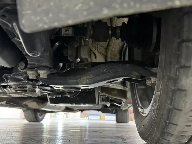 トヨタ ヴェルファイア Z ゴールデンアイズ 三重県 2020(令2)年 5.8万km ホワイトパールクリスタルシャイン ガソリン/FF/MTモード付インパネCVT/純正 9インチナビ/（AM/FM/CD*/DVD*/USB/Bluetooth/TV/Miracast/CarPlay/AndroidAuto）*OP/純正 12.1インチ 後席モニター V12T-R68C/バックガイドモニター/両側パワースライドドア/ドライブレコーダー 前後/ビルトイン ETC/Toyota Safety Sense/・プリクラッシュセーフティ［PCS］/・レーントレーシングアシスト［LTA］/・レーダークルコン（全車速追従機能付）/・インテリジェントクリアランスソナー（パーキングサポートブレーキ（静止物））/・アダプティブハイビームシステム［AHS］/・ロードサインアシスト［RSA］/・先行車発進告知機能［TMN］/装備/・【特別装備】3眼LEDヘッドランプ（ゴールデンアイズ特別加飾）/・ハーフレザーシート/・パワーバックドア/・オットマンシート（2nd）/・左右独立オートエアコン/・後席独立オートエアコン/・オートライト/・LEDフロントフォグランプ/・電子パーキングブレーキ/・プッシュスタート/・純正18inAW/・取/マルチ取/ナビ取