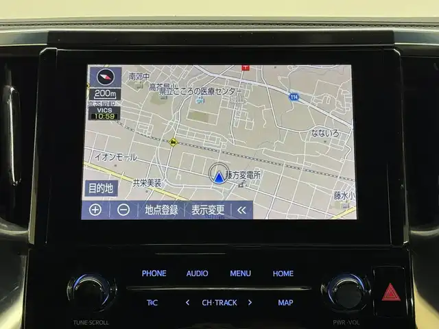 トヨタ ヴェルファイア Z ゴールデンアイズ 三重県 2020(令2)年 5.8万km ホワイトパールクリスタルシャイン ガソリン/FF/MTモード付インパネCVT/純正 9インチナビ/（AM/FM/CD*/DVD*/USB/Bluetooth/TV/Miracast/CarPlay/AndroidAuto）*OP/純正 12.1インチ 後席モニター V12T-R68C/バックガイドモニター/両側パワースライドドア/ドライブレコーダー 前後/ビルトイン ETC/Toyota Safety Sense/・プリクラッシュセーフティ［PCS］/・レーントレーシングアシスト［LTA］/・レーダークルコン（全車速追従機能付）/・インテリジェントクリアランスソナー（パーキングサポートブレーキ（静止物））/・アダプティブハイビームシステム［AHS］/・ロードサインアシスト［RSA］/・先行車発進告知機能［TMN］/装備/・【特別装備】3眼LEDヘッドランプ（ゴールデンアイズ特別加飾）/・ハーフレザーシート/・パワーバックドア/・オットマンシート（2nd）/・左右独立オートエアコン/・後席独立オートエアコン/・オートライト/・LEDフロントフォグランプ/・電子パーキングブレーキ/・プッシュスタート/・純正18inAW/・取/マルチ取/ナビ取