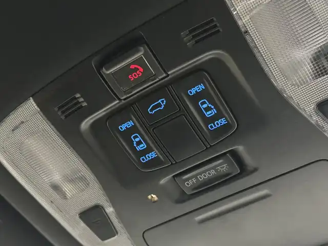 トヨタ ヴェルファイア Z ゴールデンアイズ 三重県 2020(令2)年 5.8万km ホワイトパールクリスタルシャイン ガソリン/FF/MTモード付インパネCVT/純正 9インチナビ/（AM/FM/CD*/DVD*/USB/Bluetooth/TV/Miracast/CarPlay/AndroidAuto）*OP/純正 12.1インチ 後席モニター V12T-R68C/バックガイドモニター/両側パワースライドドア/ドライブレコーダー 前後/ビルトイン ETC/Toyota Safety Sense/・プリクラッシュセーフティ［PCS］/・レーントレーシングアシスト［LTA］/・レーダークルコン（全車速追従機能付）/・インテリジェントクリアランスソナー（パーキングサポートブレーキ（静止物））/・アダプティブハイビームシステム［AHS］/・ロードサインアシスト［RSA］/・先行車発進告知機能［TMN］/装備/・【特別装備】3眼LEDヘッドランプ（ゴールデンアイズ特別加飾）/・ハーフレザーシート/・パワーバックドア/・オットマンシート（2nd）/・左右独立オートエアコン/・後席独立オートエアコン/・オートライト/・LEDフロントフォグランプ/・電子パーキングブレーキ/・プッシュスタート/・純正18inAW/・取/マルチ取/ナビ取