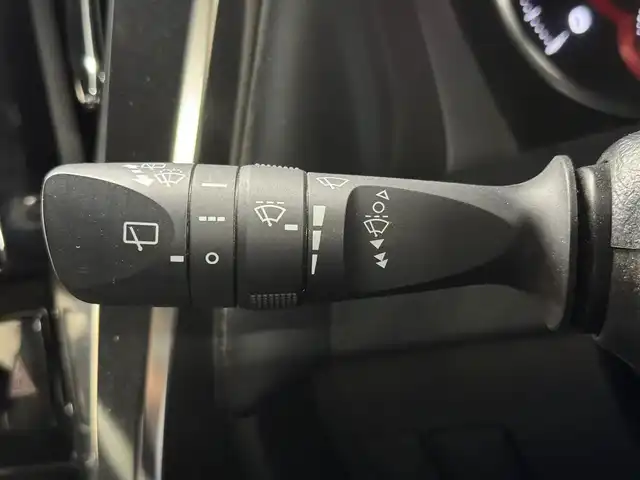 トヨタ ヴェルファイア Z ゴールデンアイズ 三重県 2020(令2)年 5.8万km ホワイトパールクリスタルシャイン ガソリン/FF/MTモード付インパネCVT/純正 9インチナビ/（AM/FM/CD*/DVD*/USB/Bluetooth/TV/Miracast/CarPlay/AndroidAuto）*OP/純正 12.1インチ 後席モニター V12T-R68C/バックガイドモニター/両側パワースライドドア/ドライブレコーダー 前後/ビルトイン ETC/Toyota Safety Sense/・プリクラッシュセーフティ［PCS］/・レーントレーシングアシスト［LTA］/・レーダークルコン（全車速追従機能付）/・インテリジェントクリアランスソナー（パーキングサポートブレーキ（静止物））/・アダプティブハイビームシステム［AHS］/・ロードサインアシスト［RSA］/・先行車発進告知機能［TMN］/装備/・【特別装備】3眼LEDヘッドランプ（ゴールデンアイズ特別加飾）/・ハーフレザーシート/・パワーバックドア/・オットマンシート（2nd）/・左右独立オートエアコン/・後席独立オートエアコン/・オートライト/・LEDフロントフォグランプ/・電子パーキングブレーキ/・プッシュスタート/・純正18inAW/・取/マルチ取/ナビ取